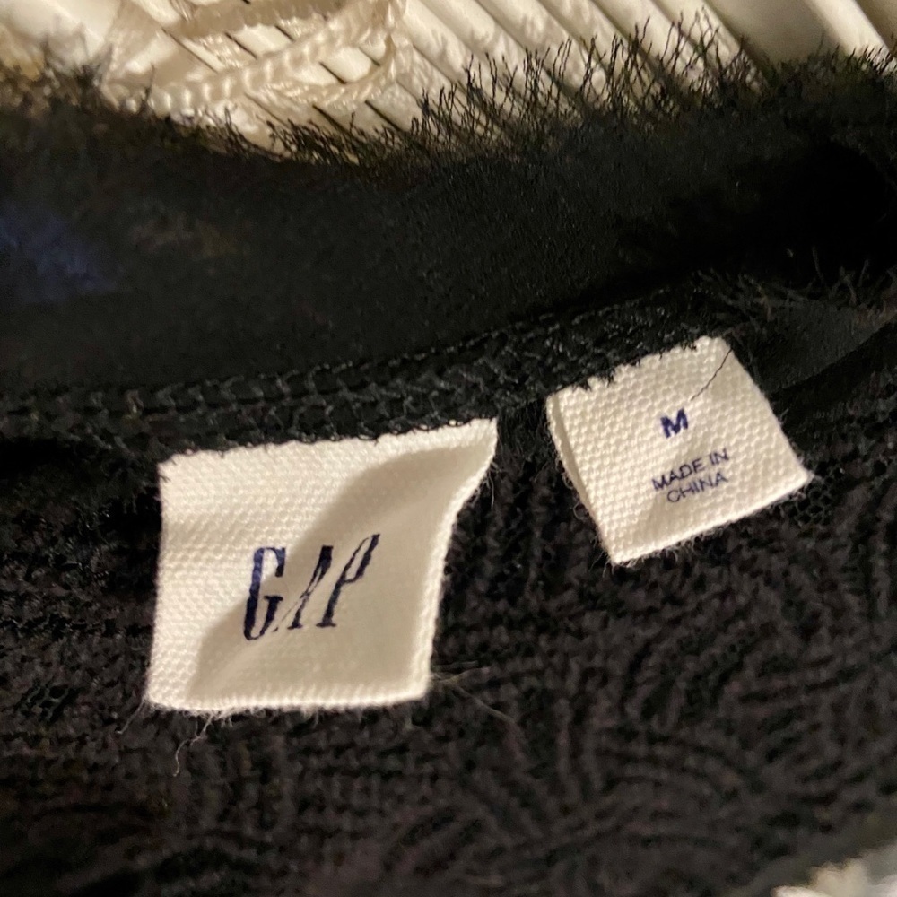 Gap Sleeveless Black Blouse - Picture 5 of 6